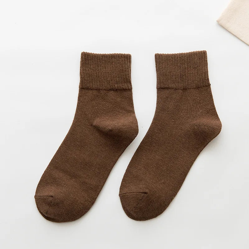 Soft-Neutral Ankle Socks – Clean Style, 4 Seasonal Shades
