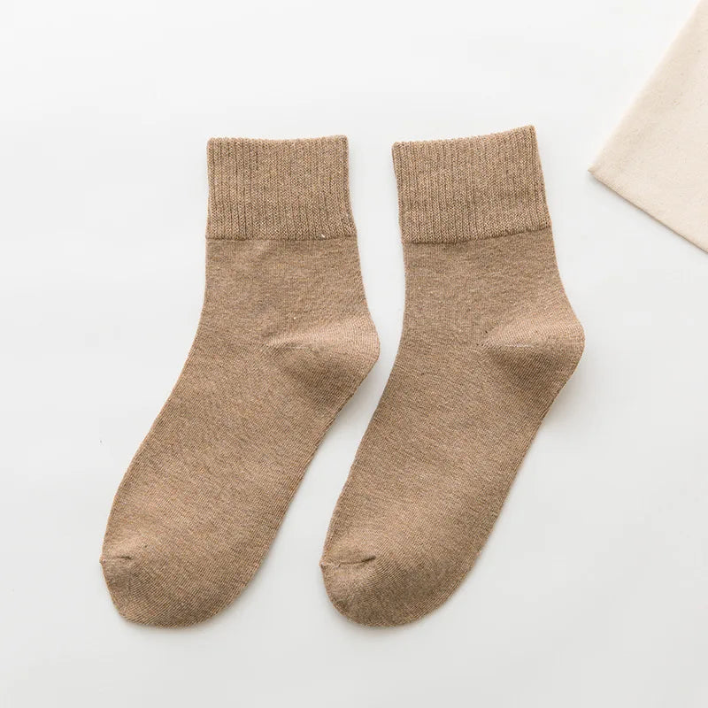 Soft-Neutral Ankle Socks – Clean Style, 4 Seasonal Shades