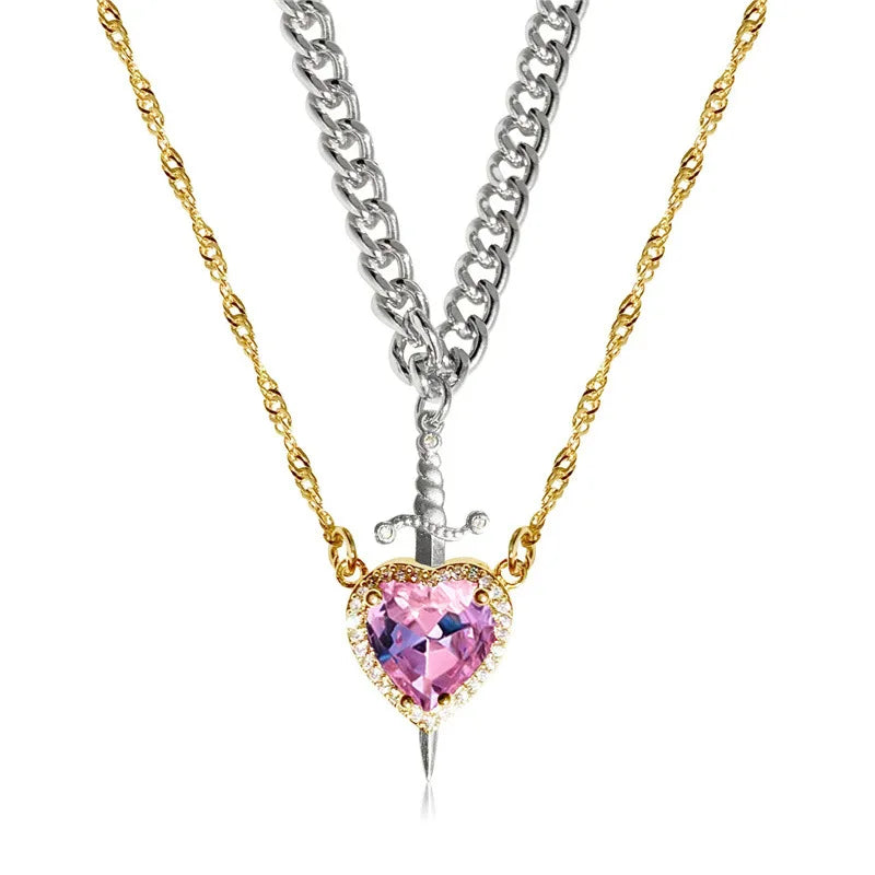 Collar Corazón y Espada Glowzy™ – Collar Romántico de Zirconia para Mujer | Regalo Especial Parejas
